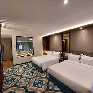 De Christee Suites